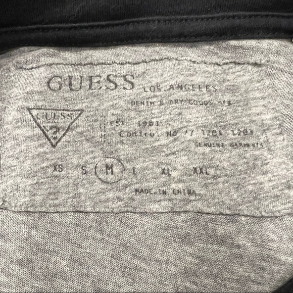 Guess - Skull King of Spades shirt - Medium - Picture 2 of 4